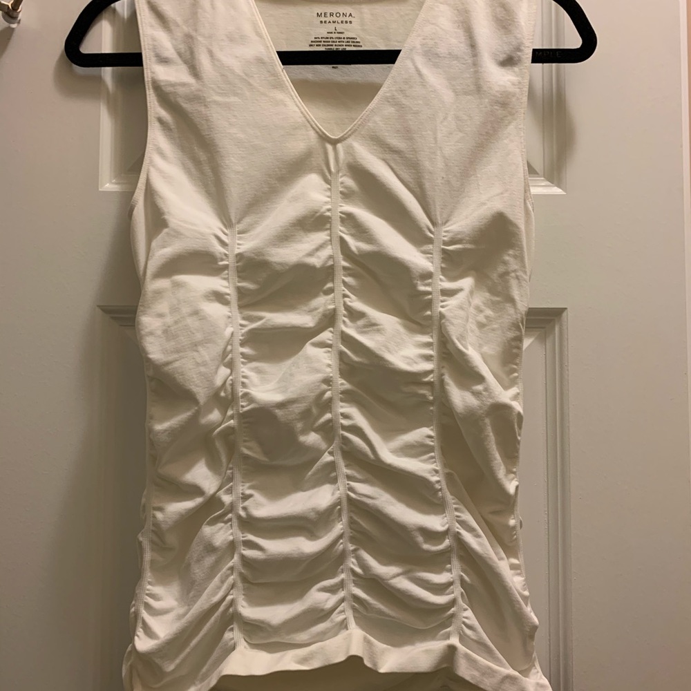 Cream fitted tank